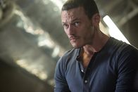 Fast & Furious 6 – Der britische Ex-Soldat Owen Shaw (Luke Evans) plant den Raub von wichtigen Komponenten für eine Waffe, die das Kommunikationssystem eines ganzen Landes lahmlegen könnte. Wird er damit durchkommen?; Der britische Ex-Soldat Owen Shaw (Luke Evans) plant den Raub von wichtigen Komponenten für eine Waffe, die das Kommunikationssystem eines ganzen Landes lahmlegen könnte. Wird er damit durchkommen?
