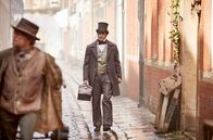 Victoria – Dr. John Snow (Sam Swainsbury).