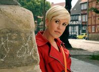 Alles Klara – Heiter bis tödlich: Alles Klara Rundflug in den Tod Staffel 3, Episode 1 Verdeckte Ermittlerin: Wolke Hegenbarth als Klara Degen