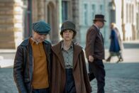Babylon Berlin – Sebastian Urzendowsky (Max Fuchs), Liv Lisa Fries (Charlotte Ritter).