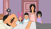 Bob's Burgers – Während Louise (l.), Gene (2.v.l.) und Linda (2.v.r.) die Spuren von Bobs (vorne) Saufgelage beseitigen müssen, werden Tinas (r.) Vorstellungen zum Thema Liebe und Romantik im Altersheim gewaltig durcheinander gewirbelt ...