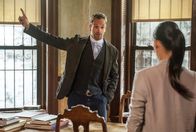 Elementary – Gemeinsam versuchen sie einen Mörder zu finden: Sherlock Holmes (Jonny Lee Miller, l.) und Joan Watson (Lucy Liu, r.) ...