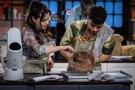 Das große Promibacken - Osterspezial – Christina Hänni (l.); Luca Hänni (r.)