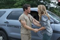 The Gifted – Reed (Stephen Moyer, l.); Kate (Amy Acker, r.)