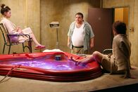 The Middle – (v.l.n.r.) Sue (Eden Sher); Mickey (Brian Scolaro) und Frankie (Patricia Heaton)