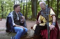 Herrliches Hessen – Dieter Voss (links) mit Dieter Uffelmann als „Ritter Dietrich vom Reinhardswald“.