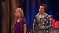iCarly – L-R: Sam Puckett (Jennette McCurdy), Jonah (Aaron Albert)