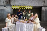 Checkpoint – Tommy Scheel, Felix und Lara mit königlichen Statisten