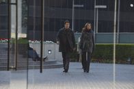 Castle – Ein neuer Fall wartet auf Beckett (Stana Katic, r.) und Castle (Nathan Fillion, l.) ...