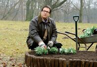 Lindburgs Fall – hr-fernsehen LINDBURGS FALL, Spielfilm, Deutschland 2011, Regie: Franziska Meyer Price Uhr. Ist der angesehene Staatsanwalt Eugen von Wangenheim (Francis Fulton-Smith) ein kaltblütiger Mörder?