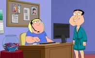 Family Guy – Nachdem Peter und Lois der Meinung sind, Chris solle endlich sein eigenes Taschengeld verdienen, besorgen Sie ihm einen Job als persönlicher Assistent von Quagmire.