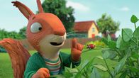 Pip und Posy – Jamila ist ein Fan von den Pflanzen und Tieren im Park.