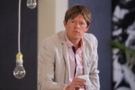 Death in Paradise – Humphrey (Kris Marshall) überführt den Täter.
