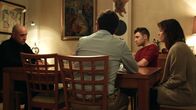 Under the Rose – L-R: Hombre de negro (Ramiro Blas), Oliver Castro (Pedro Casablanc), Alex Castro (Zack Gómez), Julia Francés (Elisabet Gelabert)