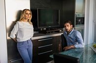 One Captain – Tottis Ehefrau ist seine stärkste Unterstützerin in harten Zeiten. (v. l. n. r. Greta Scarano, Pietro Castellitto)