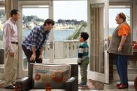 Two and a Half Men – v.l.) und Berta (Conchata Ferrell, r.) gar nicht so leicht ...