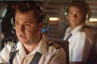 Mayday - Alarm im Cockpit – Erster Offizier Greaves macht sich zunehmend Sorgen