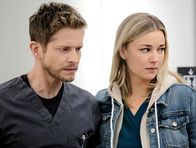 Atlanta Medical – Matt Czuchry (Dr. Conrad Hawkins), Emily VanCamp (Nicolette Nevin).