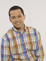 Two and a Half Men – (6. Staffel) - Der Chiropraktiker Alan Harper (Jon Cryer) ist das genaue Gegenteil seines Bruders Charlie. Gemeinsam leben sie unter einem Dach - das Chaos ist vorprogrammiert ...