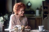 Requiem for a Dream – Seit Jahren träumt Witwe Sara Goldfarb (Ellen Burstyn) von einem Fernsehauftritt und hungert sich dafür fast zu Tode.