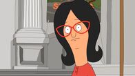 Bob's Burgers – Auf der Treppe zum Museum bietet Linda ihre beeindruckenden Brüllkünste den streikenden Arbeitern an ...