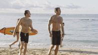Hawaii Five-0 – Ein ganz besonderer Valentinstag wartet auf Steve (Alex O'Loughlin, r.) und Danny (Scott Caan, l.). Währenddessen ermitteln Kono, Chin und Lou in einem Mordfall ...
