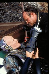 RoboCop – Murphy/Robocop (Peter Weller, l.); Clarence (Kurtwood Smith, r.)