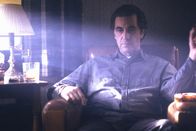 Der Duft der Frauen – Der erblindete Frank Slade (Al Pacino) hat all seinen Lebensmut verloren und sich in einen absoluten Menschenhasser entwickelt. Seine Hobbys sind Trinken, Pöbeln und Telefonsex ...