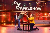 Die Stapelshow – v.l.n.r.) Matthias Opdenhövel; Ina; Heiko