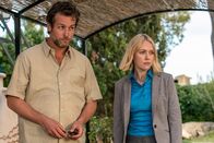 neoriginal: The Mallorca Files – Max (Julian Looman) und Miranda (Elen Rhys) werden gerufen, als ein Hund auf einem Weingut erschossen wird.