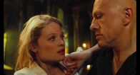 The Zero Theorem – Mélanie Thierry als Bainsley(l.), Christoph Waltz als Qohen Leth (r.)