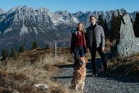 Der Bergdoktor – Das unerwartete Wiedersehen mit Andreas Unger (Jakob Seeböck) weckt bei Marisa Taubinger (Leslie Malton) alte Gefühle, aber auch Ängste.