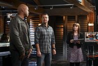 Navy CIS: L.A. – Glasnost" -- Pictured: LL COOL J (Special Agent Sam Hanna), Chris O\'Donnell (Special Agent G. Callen) and RenĂ??Ă‚