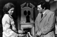 Columbo – Kate Reid (Mrs. Stewart), Peter Falk (Insp. Columbo).