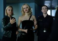 Schnell ermittelt – (v.li.) Maja Landauer (Katharina Strasser), Anna Moser (Lili Epply).