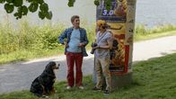 Löwenzahn – Fritz Fuchs (Guido Hammesfahr) stellt den Fotografen Cem (Edin Hasanovic) schließlich zur Rede.