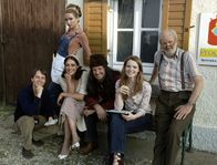 Pornorama oder die Bekenntnisse der mannstollen Näherin Rita Brauchts – Die Filmcrew: Tom Schilling, Lisa Potthoff, Valentina Lodovini, Benno Fürmann, Karoline Herfurth, Michael Gwisdek.