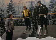 Malcolm mittendrin – Um seinen Kindern (Justin Berfield, r. und Erik Per Sullivan, M.) ein perfekter Dad zu sein, erlaubt Hal (Bryan Cranston, l.) ihnen so gut wie alles ...