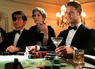 Limitless – Tritt nun seinen Job beim FBI an - doch Brian (Jake McDorman, r.) hat sich alles etwas glamouröser vorgestellt, als es dann wirklich ist ...