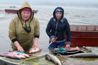GEO Reportage – Die jakutischen Fischermädchen Ira und Weronika wollen Lehrerinnen werden.