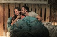 Endlich Gardasee! – ARD Degeto ENDLICH GARDASEE!, "" Uhr im ERSTEN. Noch weiß Johannes (Bernhard Piesk) nicht, dass Eva (Julia Nachtmann) auf ihren geplanten Outdoor-Urlaub verzichtet, um sich Zeit für einen Kurzurlaub zu zweit mit ihrer Oma zu nehmen.