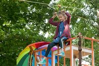 Löwenzahn – Josy (Svea Derenthal) teilt mit Fritz die Technik-Begeisterung. Doch kann sie der selbstgebauten Seilbahn vertrauen?