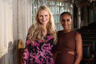 Love Hunters – Hadnet Tesfai (r.) und Birgit Fehst (l.) begleiten Paare mit Beziehungsproblemen auf ihrer Wandlung zu mehr Zufriedenheit und Liebe im Umgang miteinander.