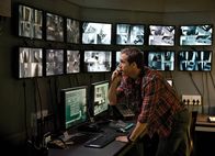 Safe House – Safe House Muss den Überblick behalten