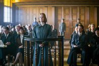 Babylon Berlin – Babylon Berlin Staffel 3 Folge 4 Die Todesstrafe droht: Leonie Benesch als Greta Overbeck Copyright: SRF/X Filme Creative Pool GmbH/ARD Degeto Film GmbH/Sky Deutschland/WDR/Beta Film GmbH/Frédéric Batier