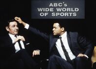 Ali – Berühmtheit im TV-Studio: Jon Voight als Howard Cosell, Will Smith als Muhammad Ali