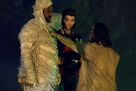 Ghosted – (v.l.n.r.) Leroy Wright (Craig Robinson); Max Jennifer (Adam Scott); Young Boss (Ely Henry)