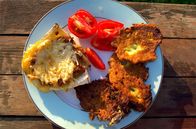Zu Tisch ... – Zucchinipuffer und gefüllte Zucchini