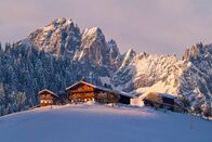 Heimatleuchten – Osterreich, Tirol, Bauernhof bei Kitzb¸hel gegen Wilden Kaiser