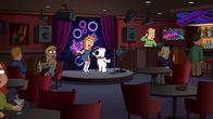 Family Guy – Holly (l.); Brian Griffin (r.)